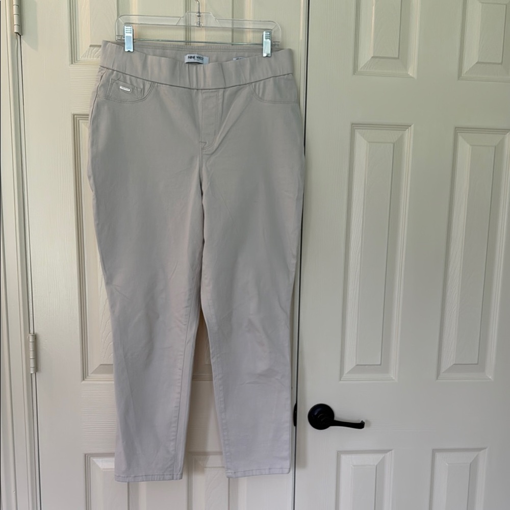 Nine West khaki pull on pant- size 12